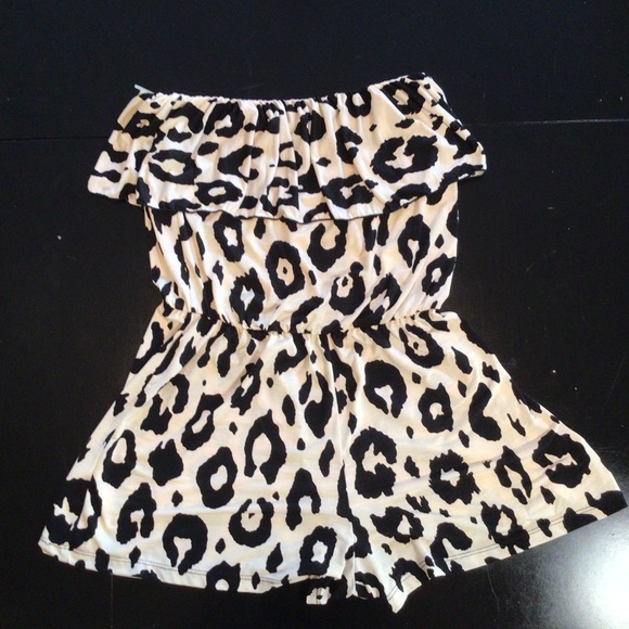 Cream & Black Printed Sleeveless Romper Size: L - Picture 3 of 4